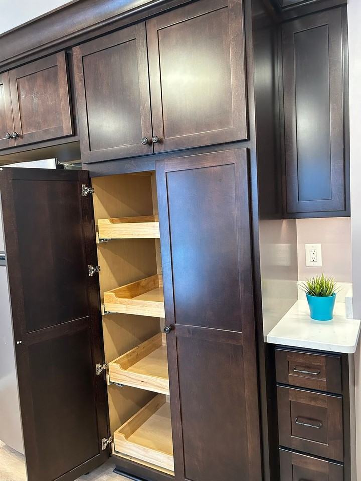 1589 Fruitland Ave - Photo 5 of 50