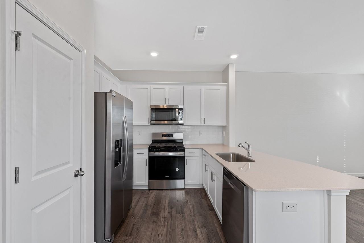 414 Belgian Red Way - Photo 7 of 38