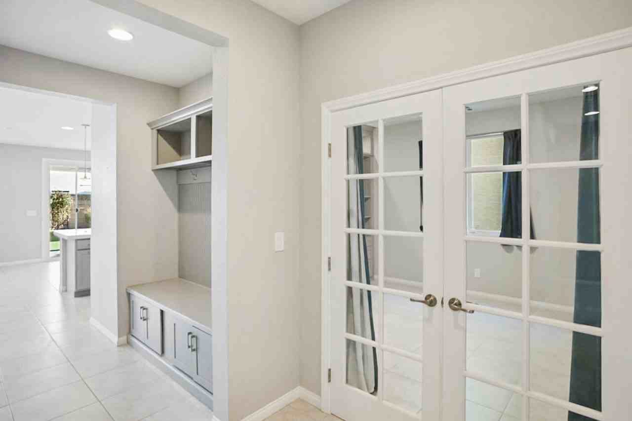 8036 Foxfield Springs St - Photo 5 of 43