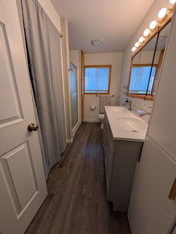 913 29th St - Photo 2 of 11