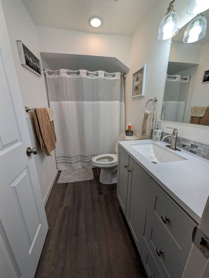 913 29th St - Photo 7 of 11