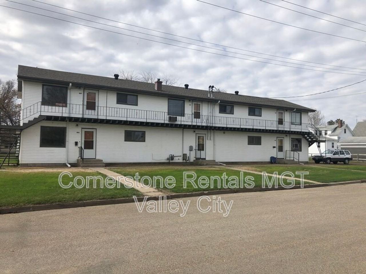 815 Colony Apts - Photo 3 of 23