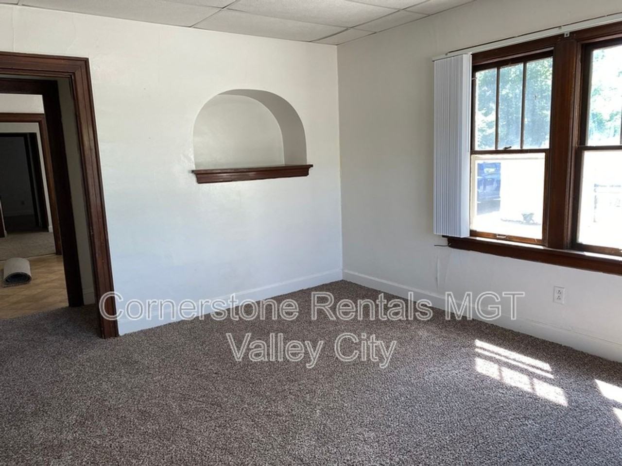 264 College St SE - Photo 2 of 26