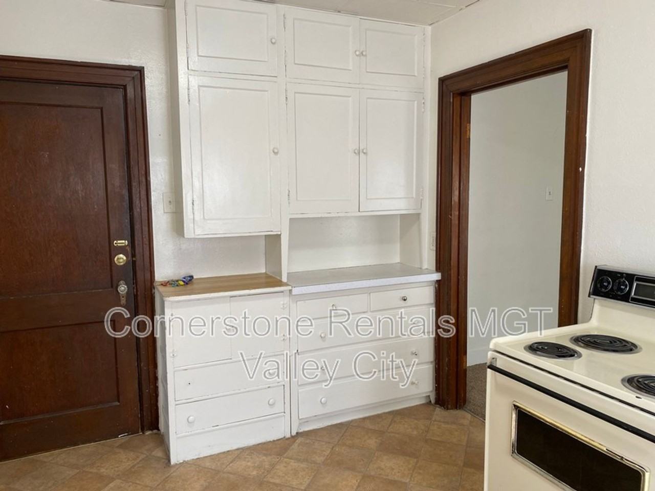 264 College St SE - Photo 5 of 26