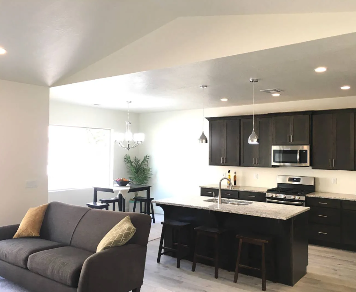 164 S House Rock Dr - Photo 4 of 9