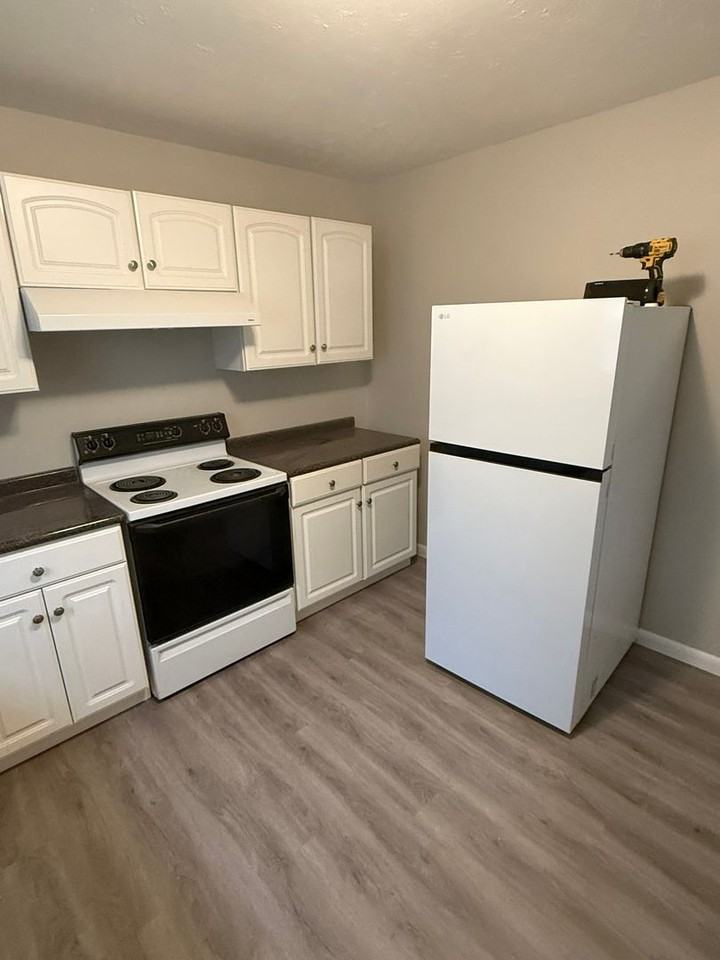 1708 Lenland Ave - Photo 2 of 12