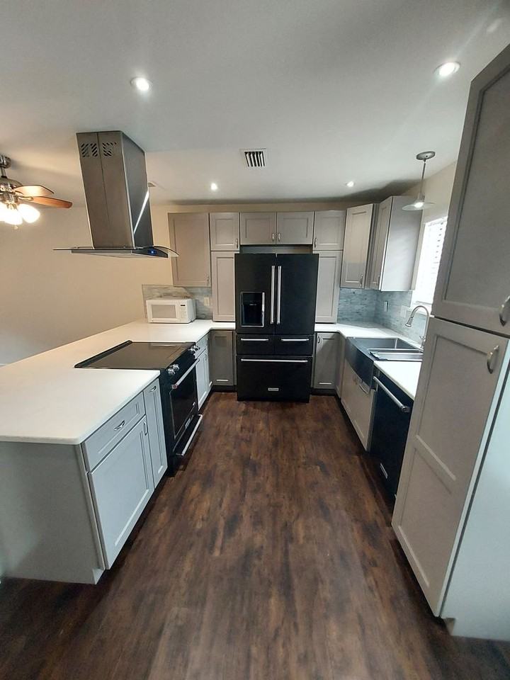 4390 Stumberg Ln - Photo 2 of 13