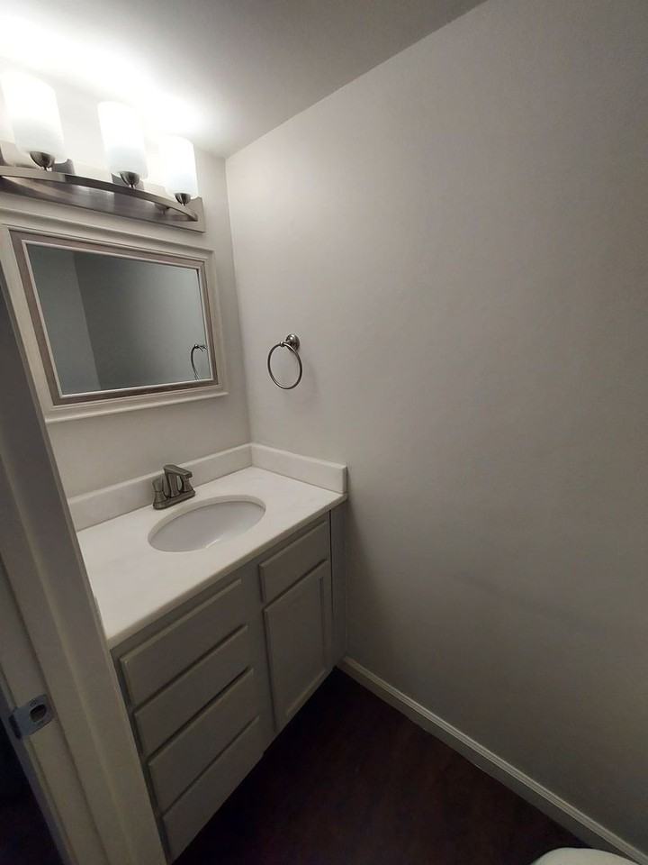 4390 Stumberg Ln - Photo 4 of 13