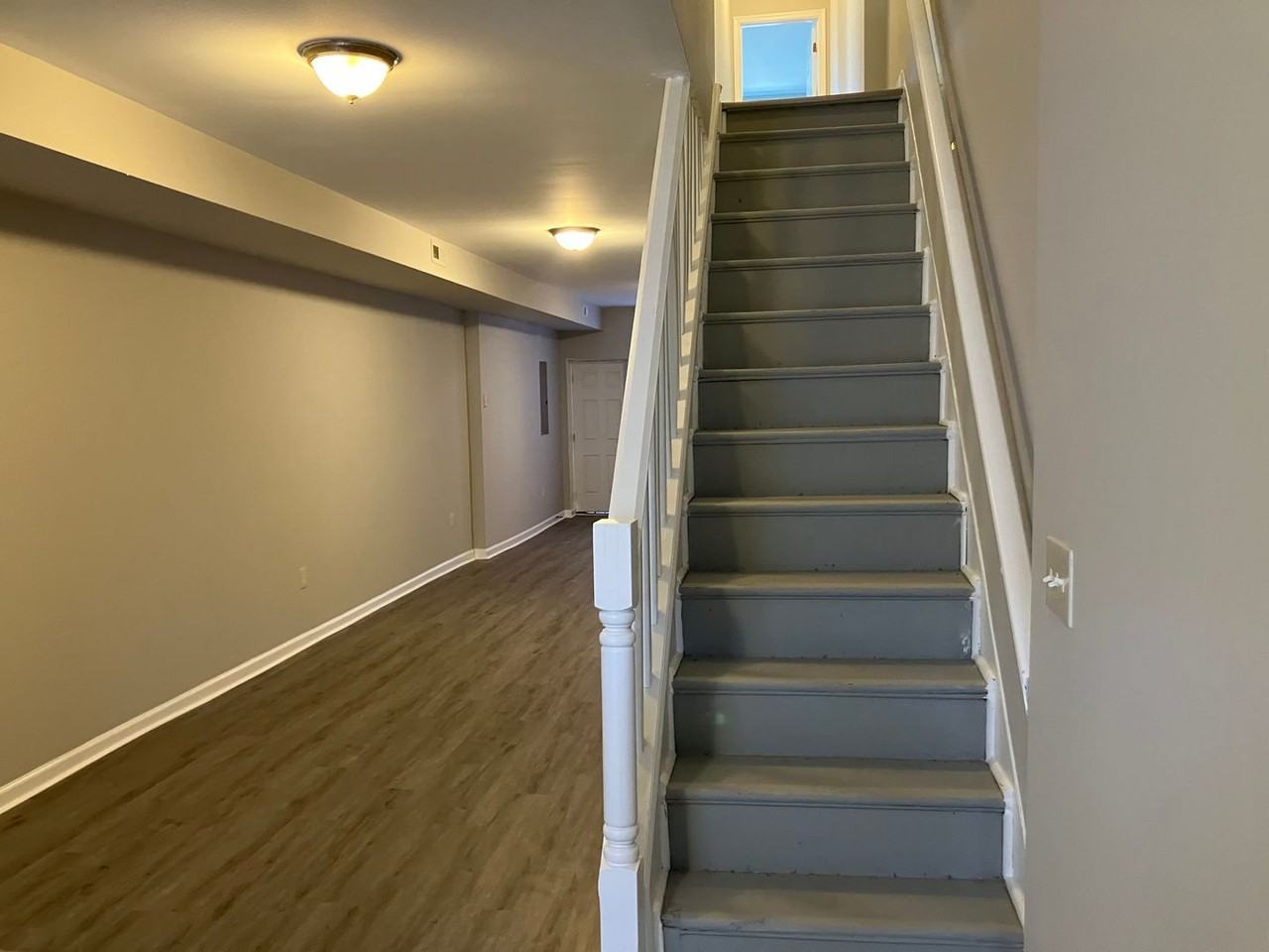 420 N Montford Ave - Photo 6 of 11