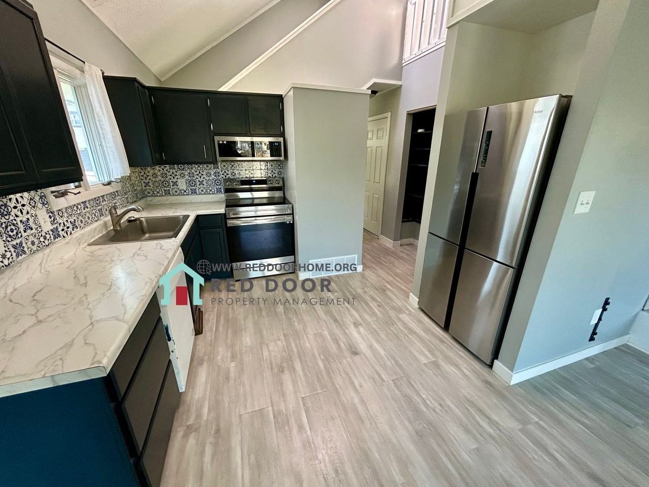 413 Beaverhead Ct - Photo 4 of 14