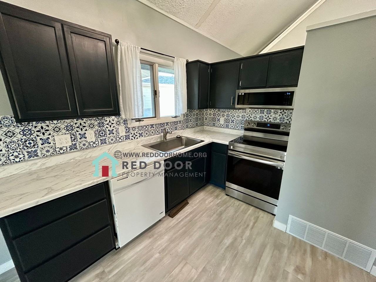 413 Beaverhead Ct - Photo 5 of 14