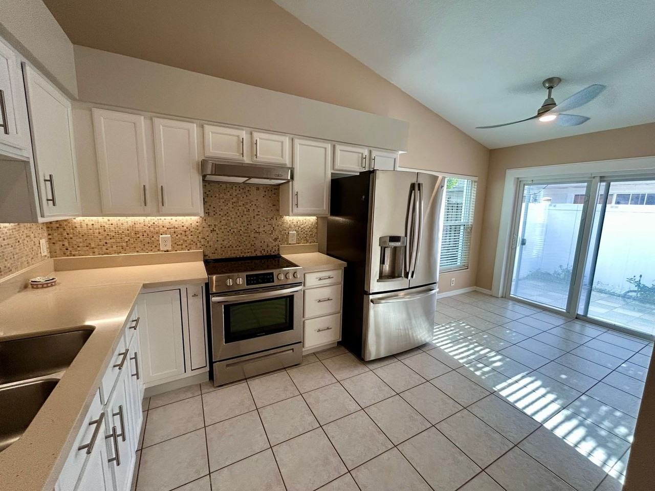 929 Beresford Way - Photo 7 of 19