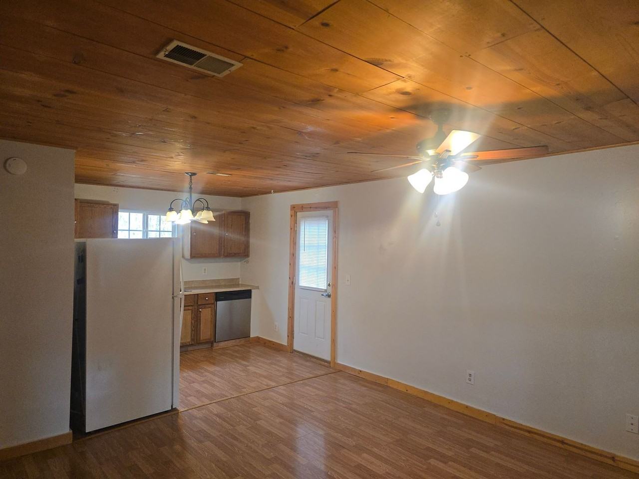 15705 Hallmark Ln - Photo 2 of 16