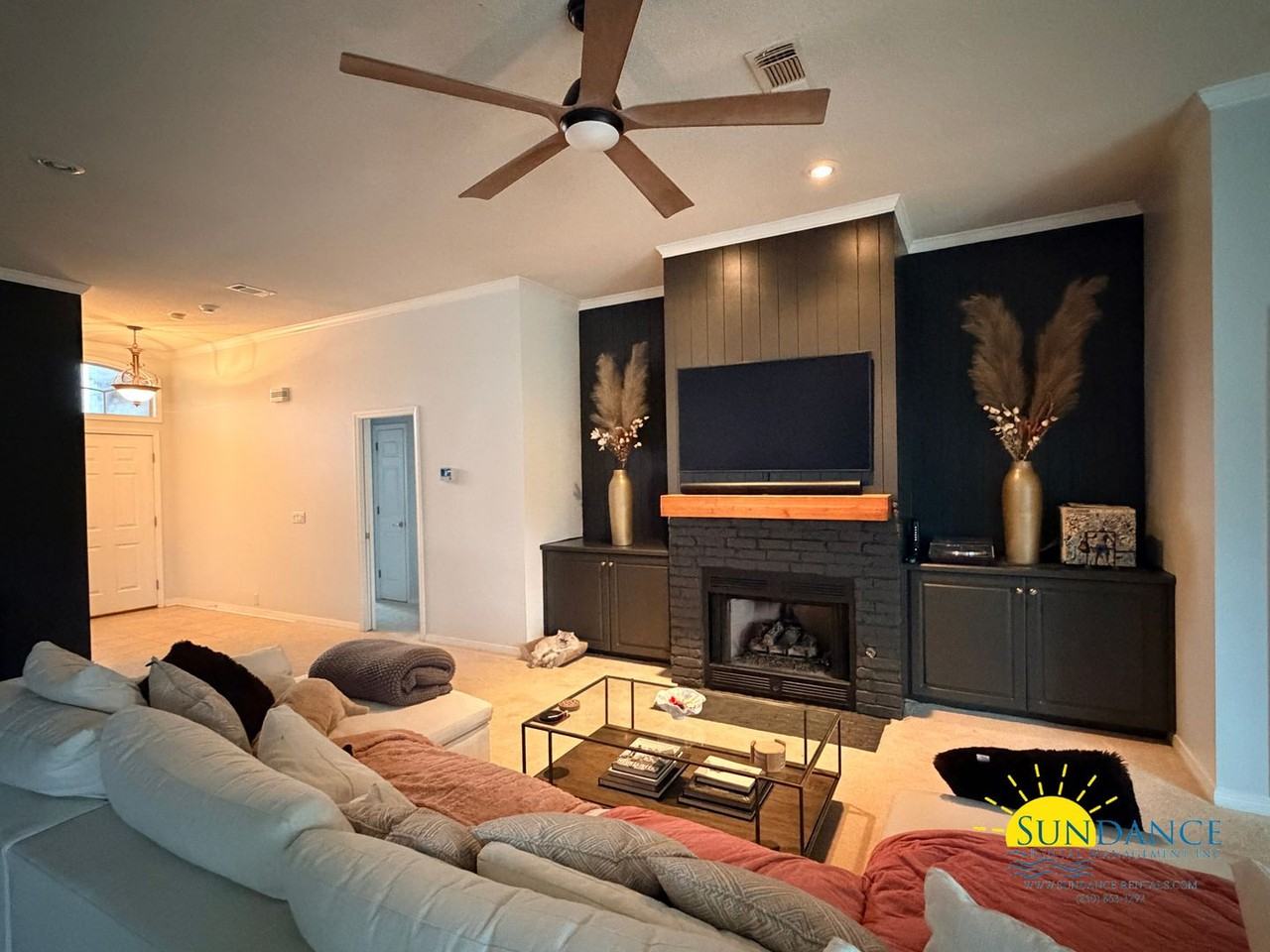 4099 Oak Pointe Dr - Photo 3 of 36