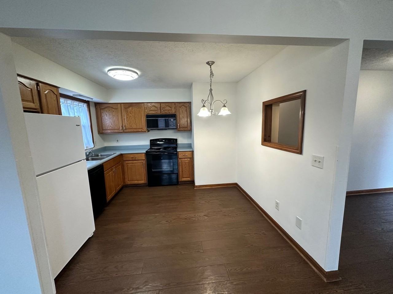 1904 Sherri Ln - Photo 6 of 13