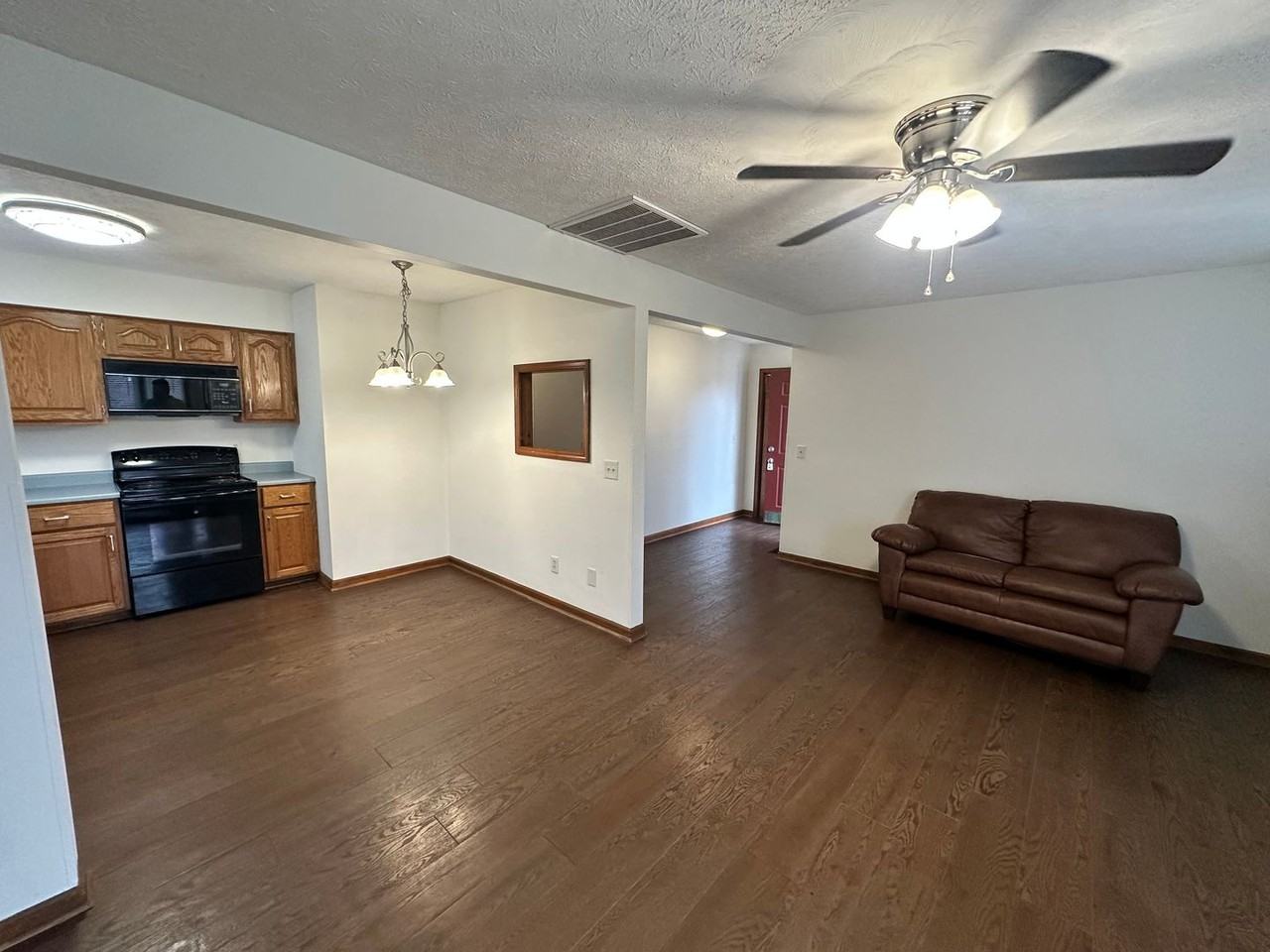 1904 Sherri Ln - Photo 7 of 13