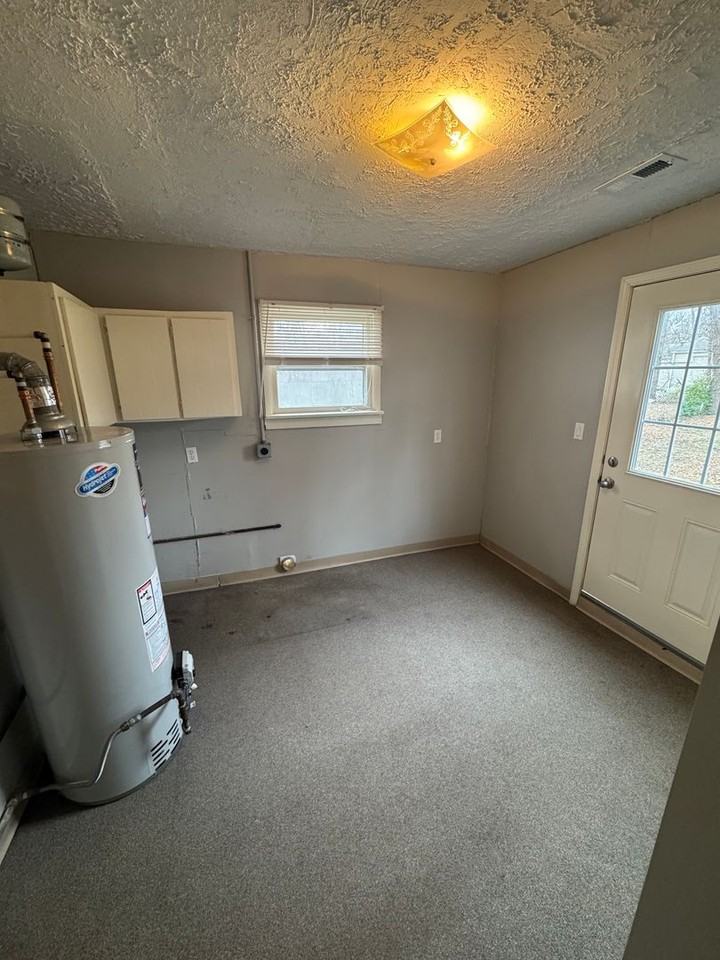 307 Ridgeway Ave - Photo 2 of 10