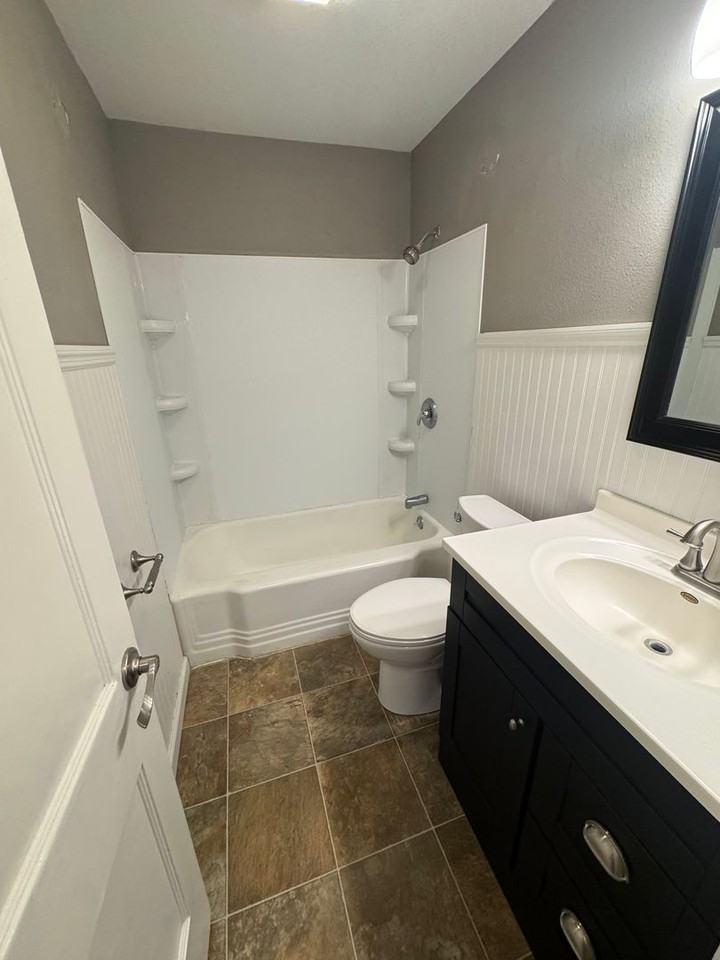 307 Ridgeway Ave - Photo 3 of 10