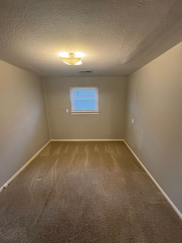 307 Ridgeway Ave - Photo 7 of 10