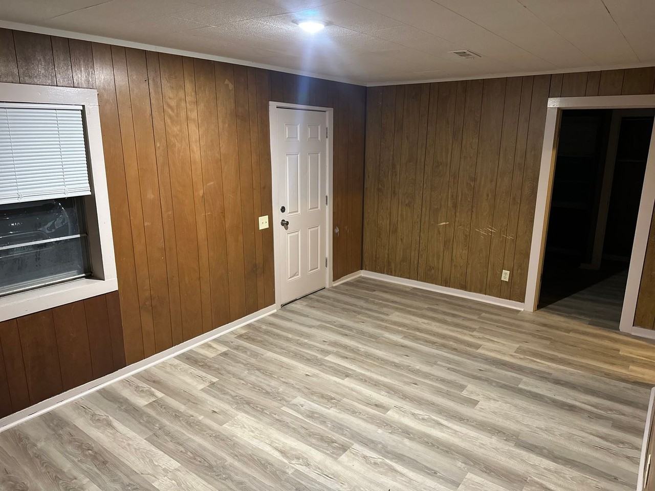 1611 Sisco Ave - Photo 3 of 15