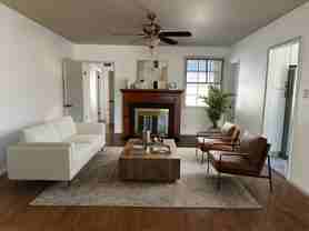 11559 Blix St - Photo 1 of 1