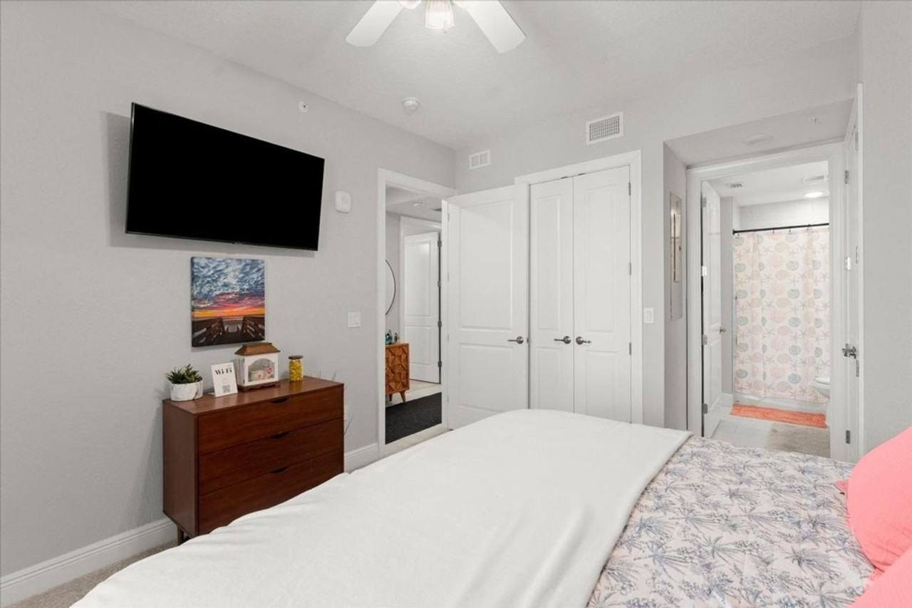 1 Riverwalk Dr - Photo 7 of 41