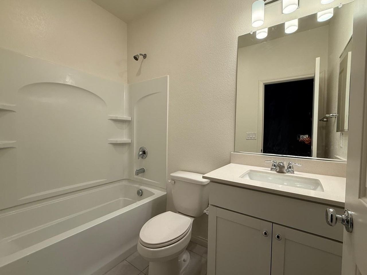 5961 Bruselas St - Photo 4 of 16