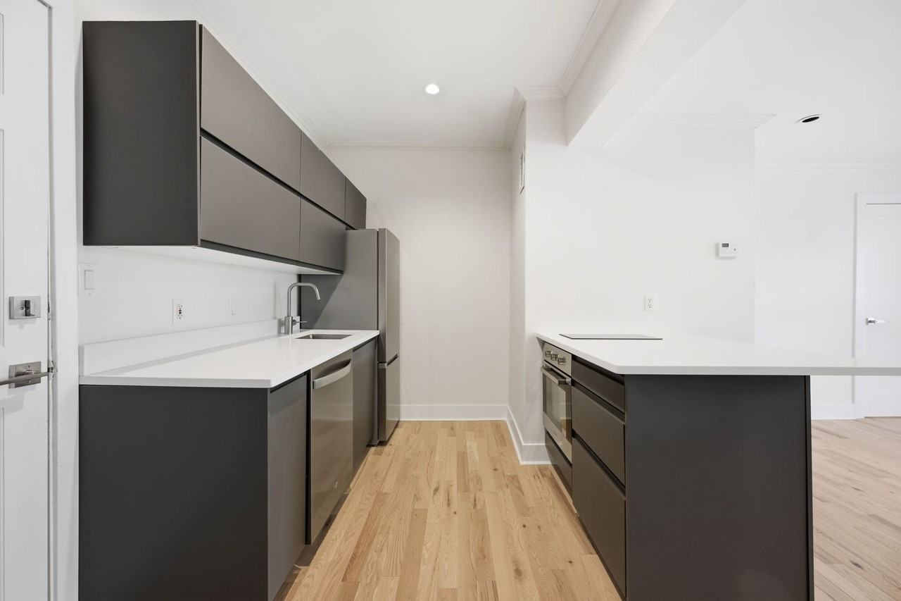 1419 Wisconsin Ave Nw - Photo 6 of 22