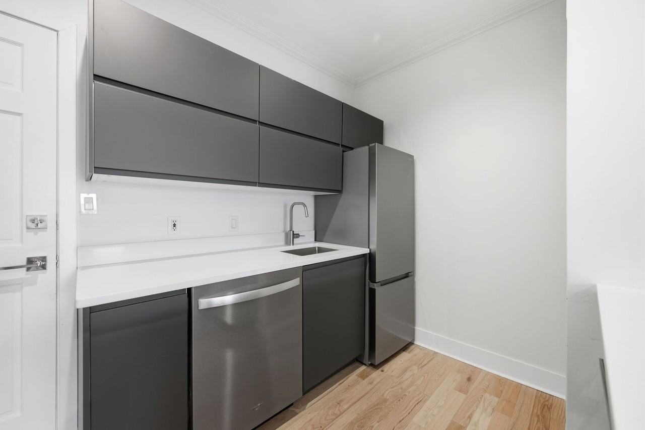 1419 Wisconsin Ave Nw - Photo 7 of 22