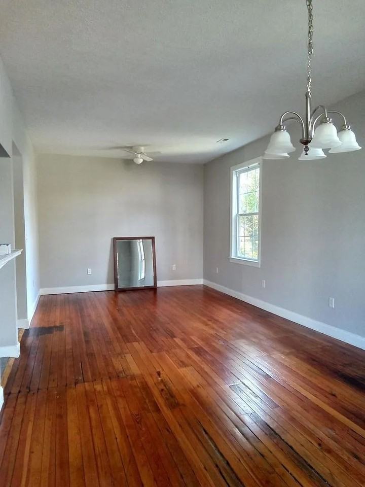 1423 Pierce St - Photo 4 of 17