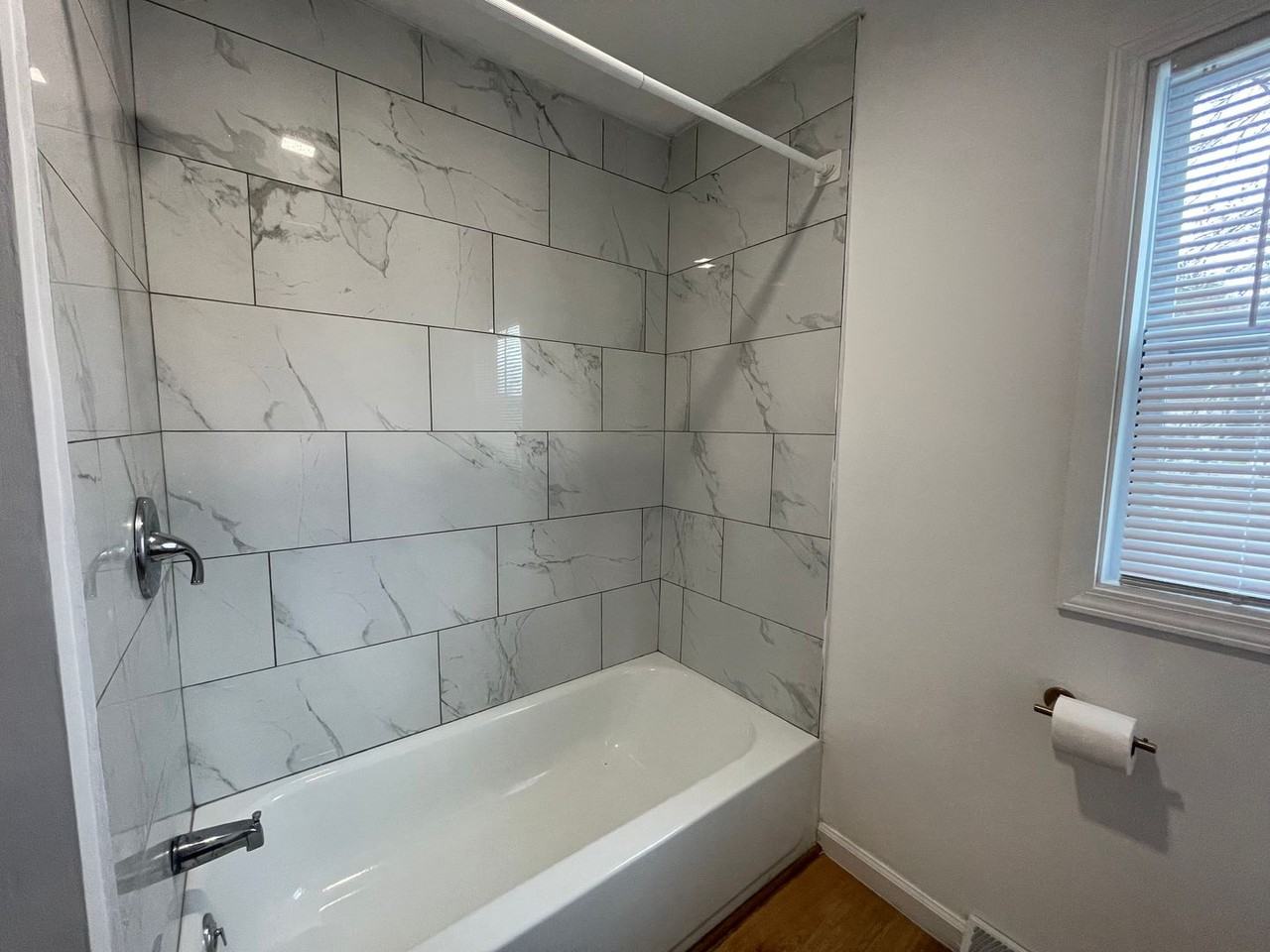 130 Scott St - Photo 7 of 12