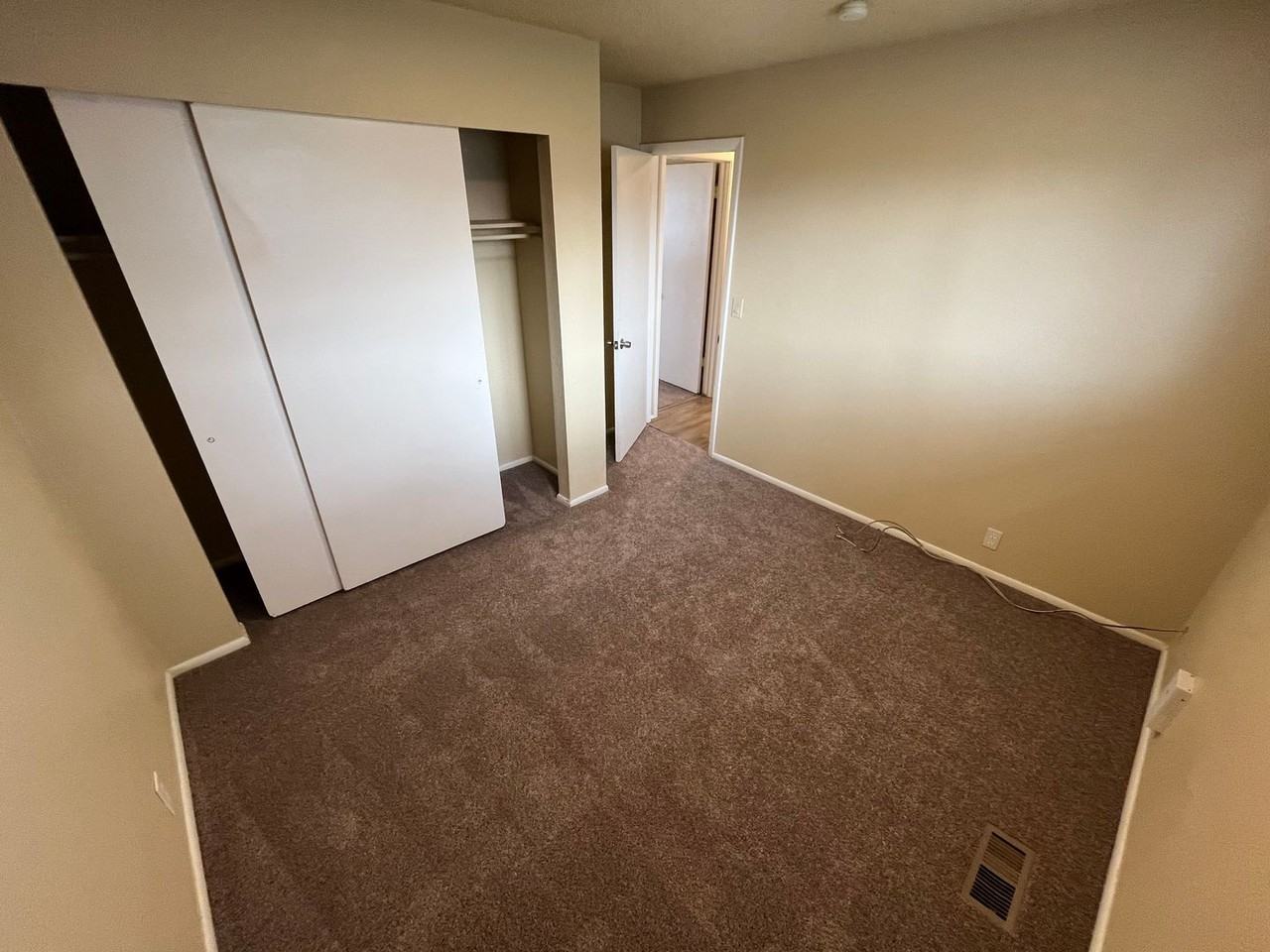 4071 W Sun Dr - Photo 5 of 14