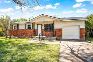 703 Se Sullivan Dr - Photo 1 of 1