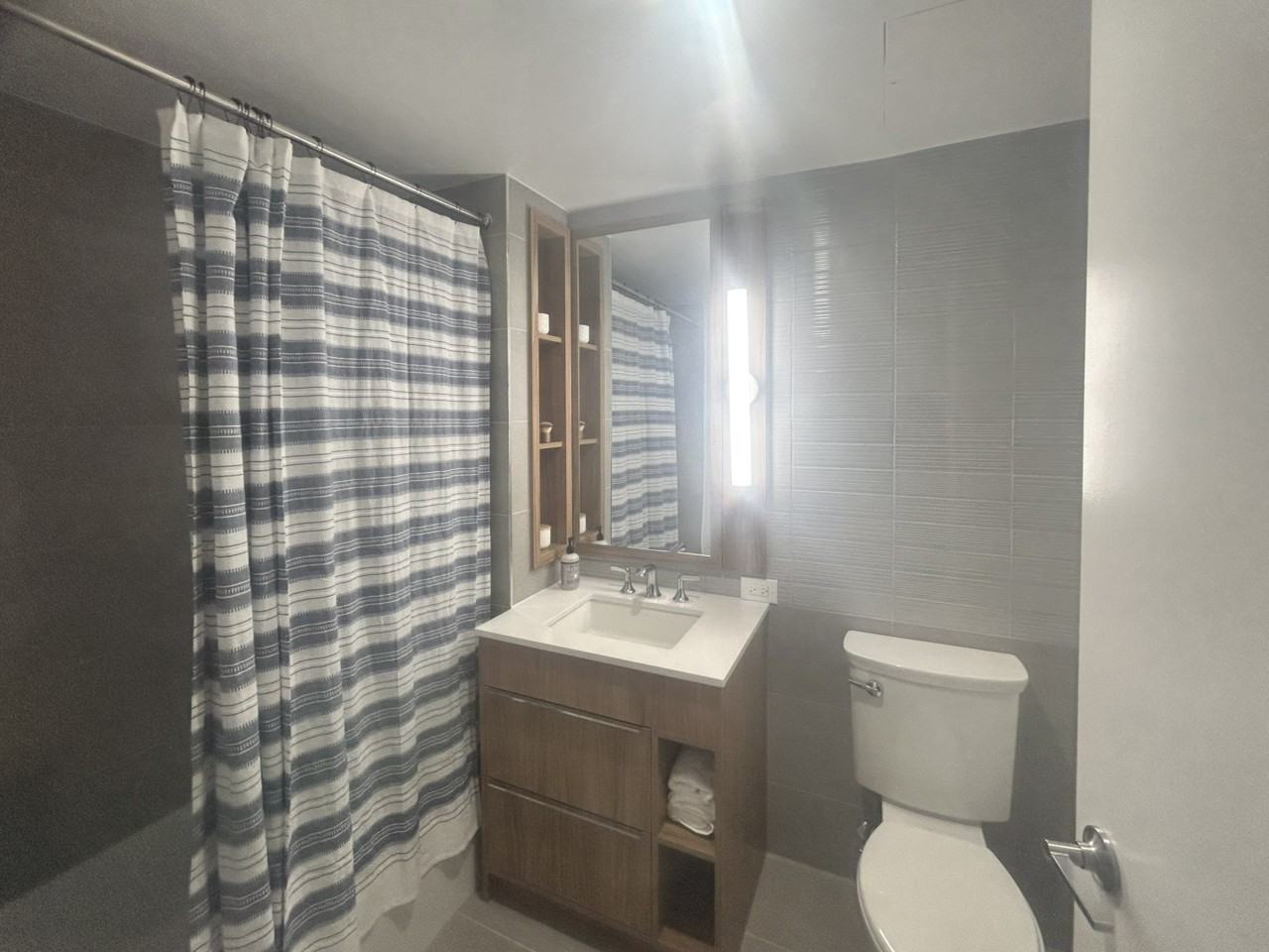 975 Nostrand Ave - Photo 7 of 9