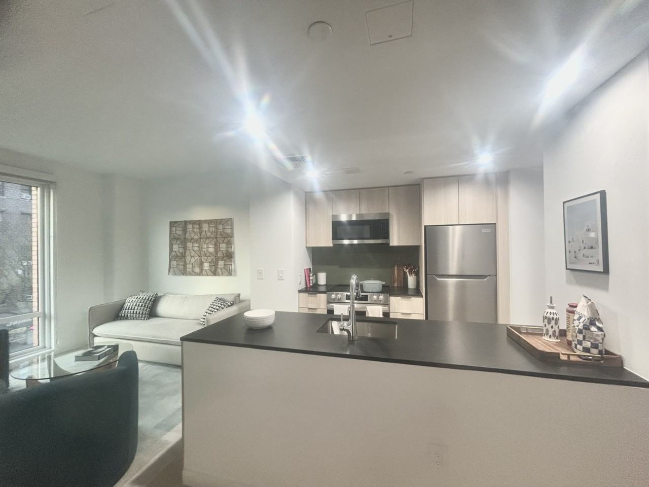 975 Nostrand Ave - Photo 4 of 9