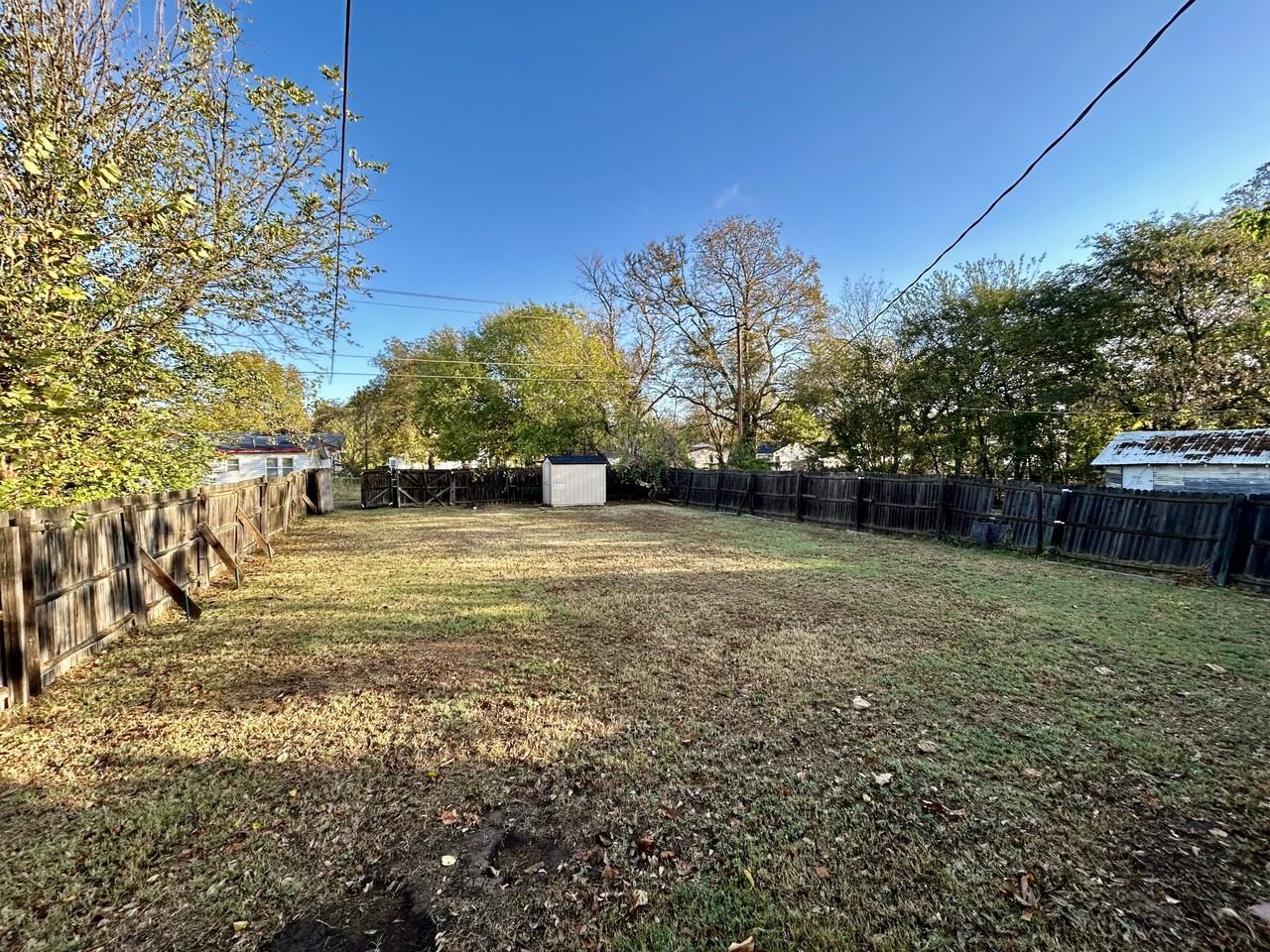 428 W 8th St - Photo 7 of 12