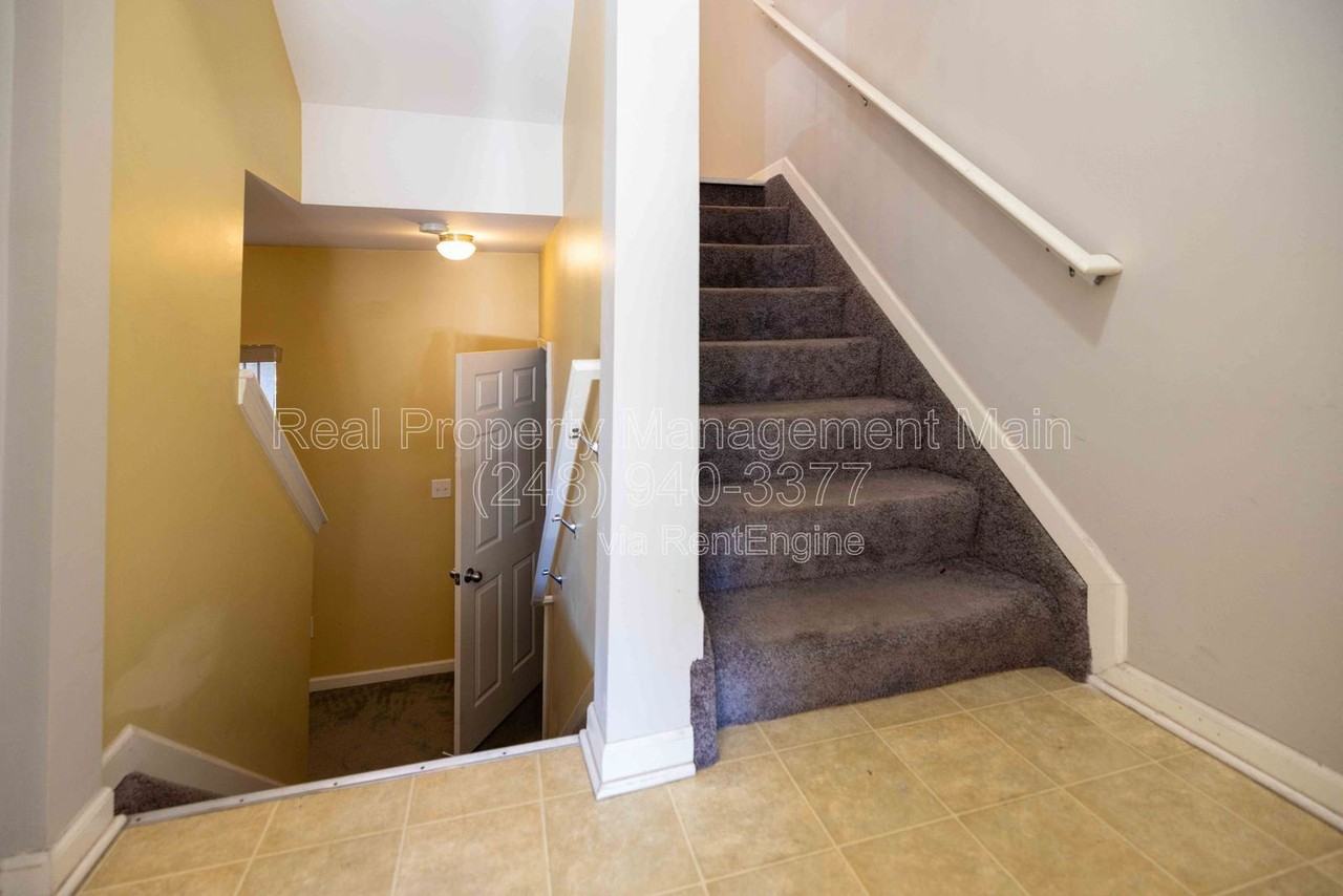 264 E Palmer St - Photo 5 of 28