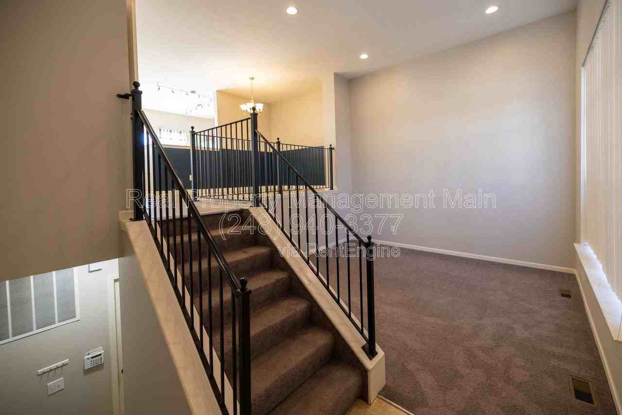 264 E Palmer St - Photo 6 of 28