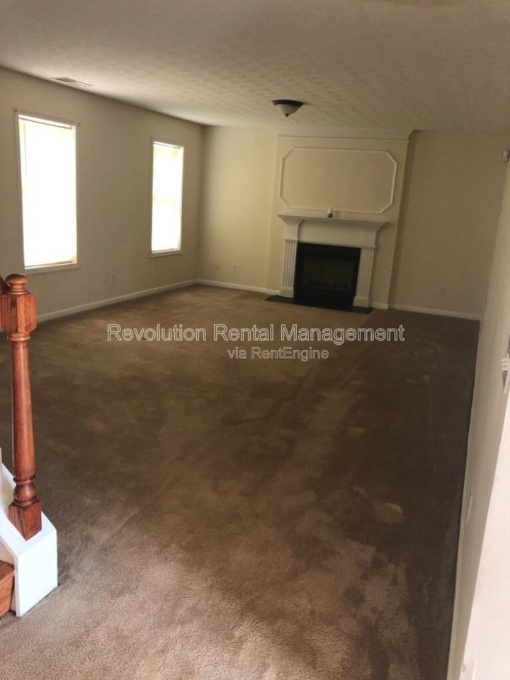 2489 Tolliver Dr - Photo 5 of 16