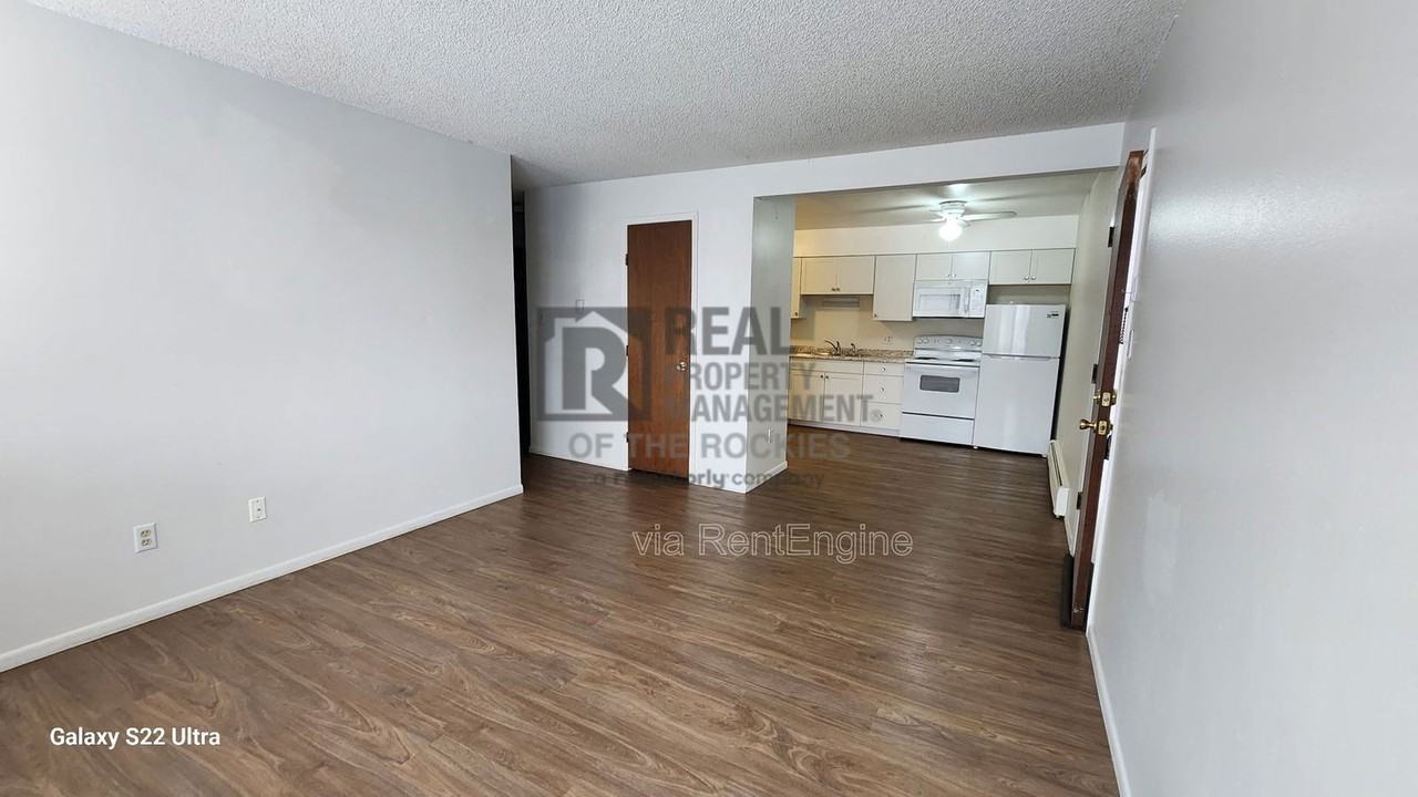 2500 Windwood Dr #E8 - Photo 4 of 25