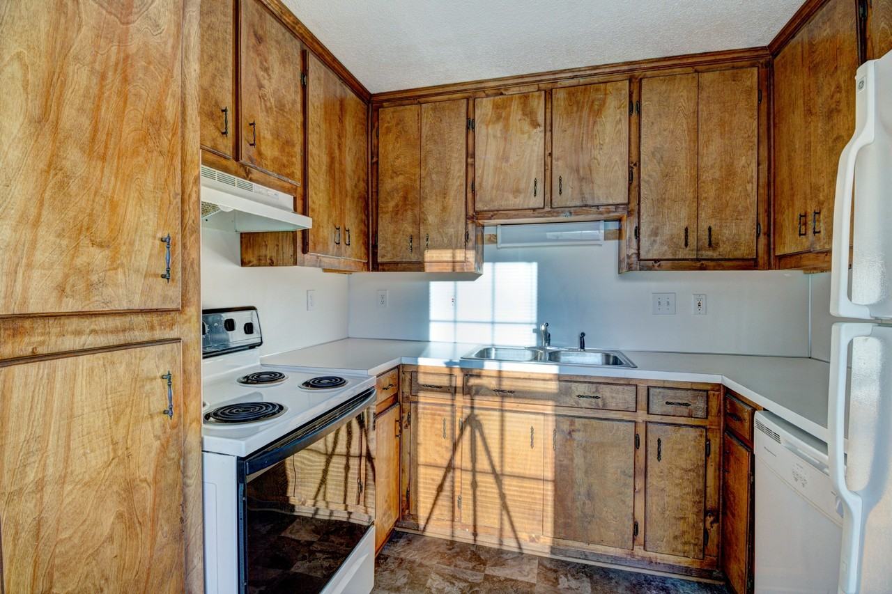 301 Pine Ave #A - Photo 3 of 13