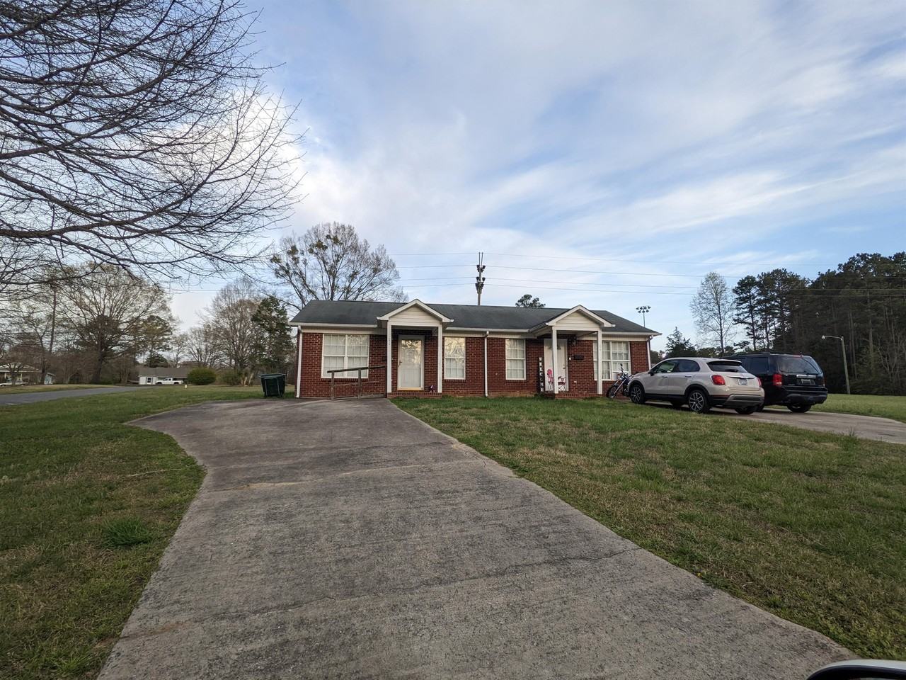 301 Pine Ave #A - Photo 4 of 13