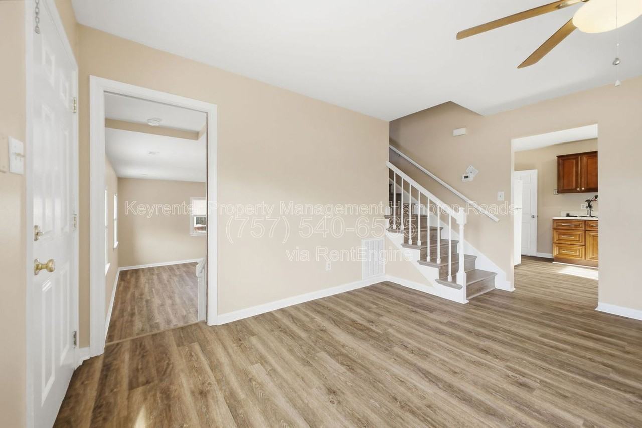 211 Madrid Dr - Photo 3 of 25