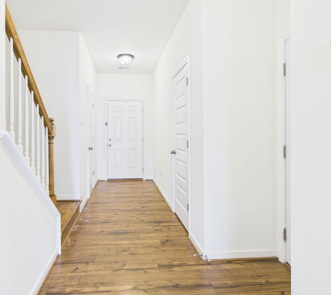 6600 Way Point Dr - Photo 5 of 34