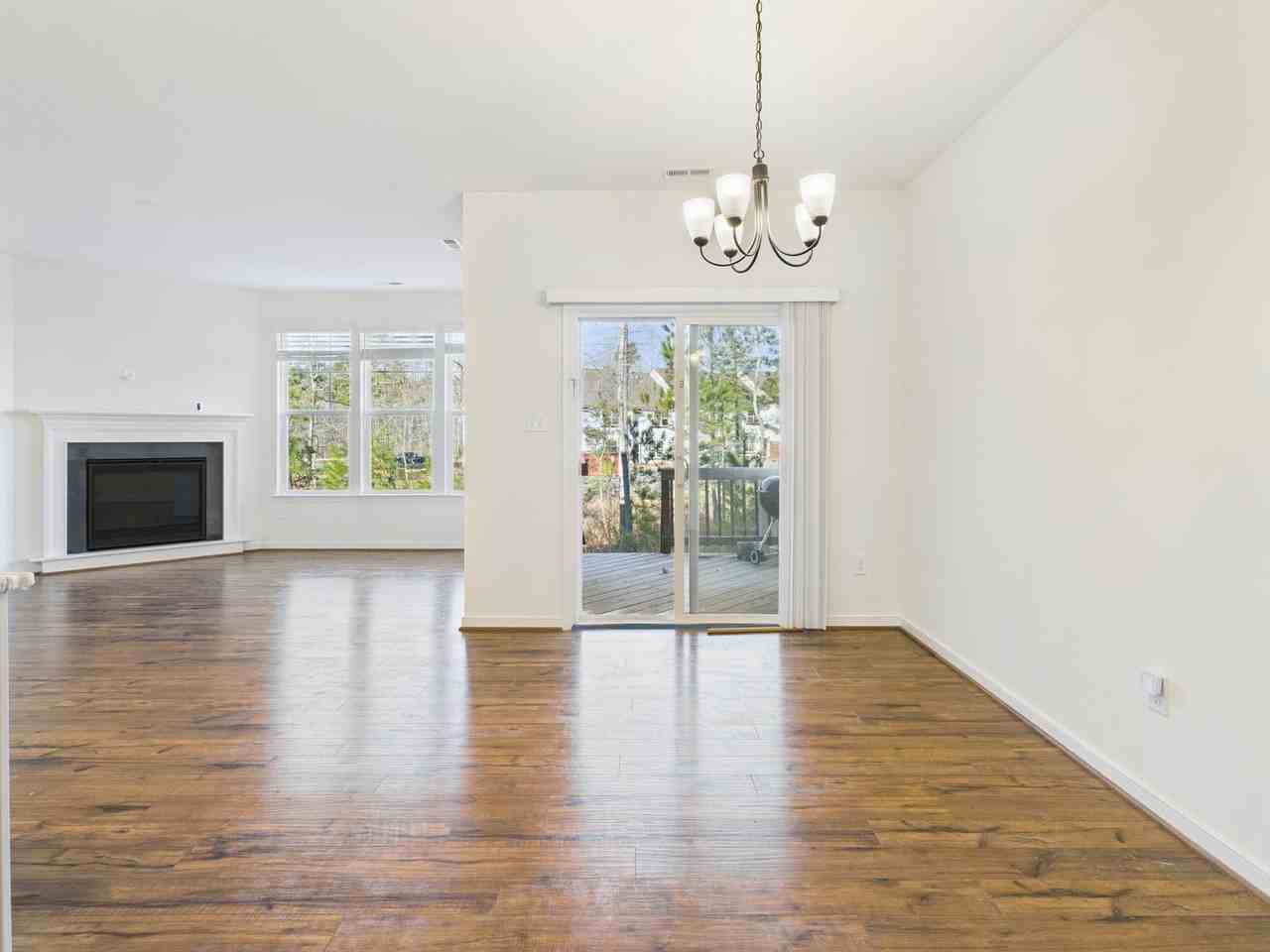 6600 Way Point Dr - Photo 7 of 34