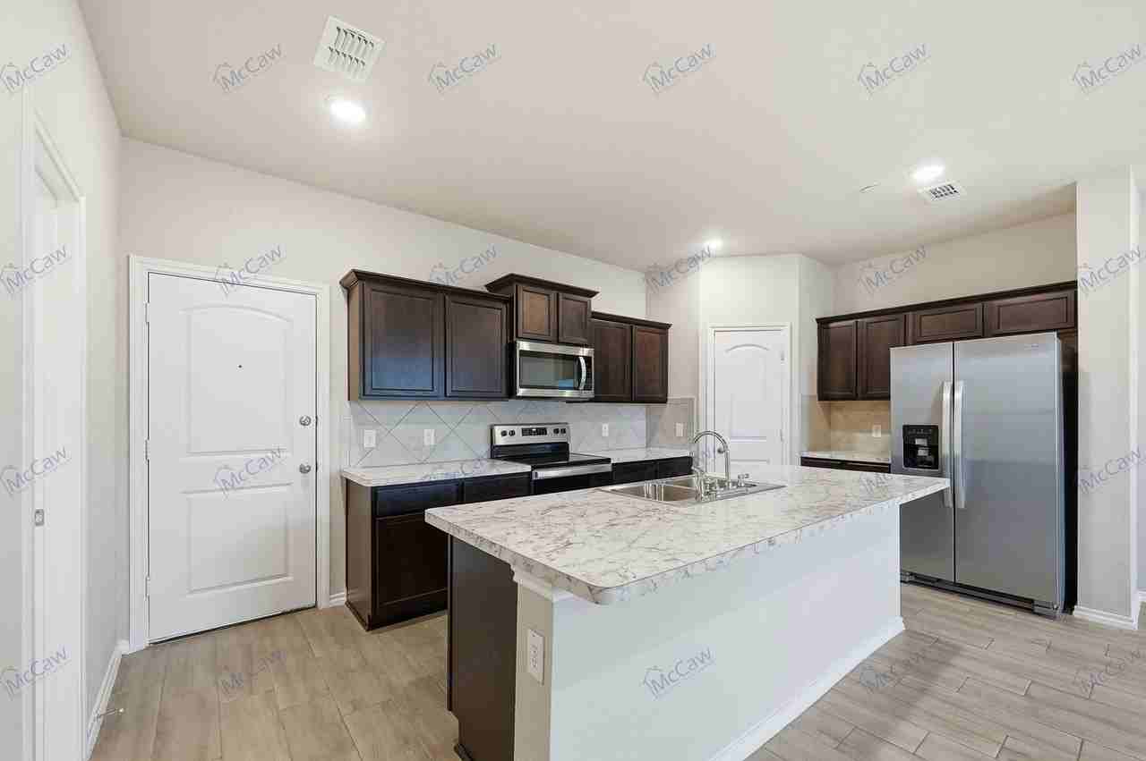 2808 Baneberry Ln #31 - Photo 7 of 25