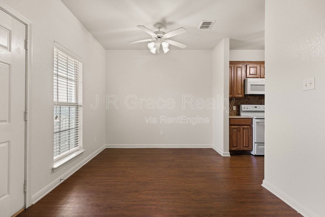 10007 Amber Cir - Photo 7 of 23