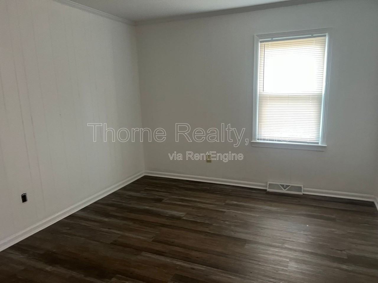 1121 Brownview Dr - Photo 6 of 8