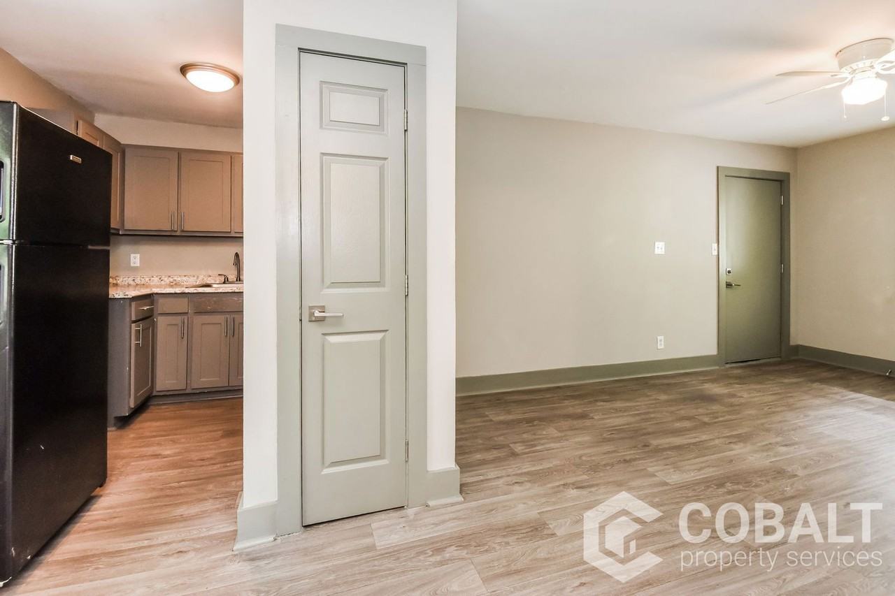 1984 Wellbourne Dr Ne #7 - Photo 4 of 19