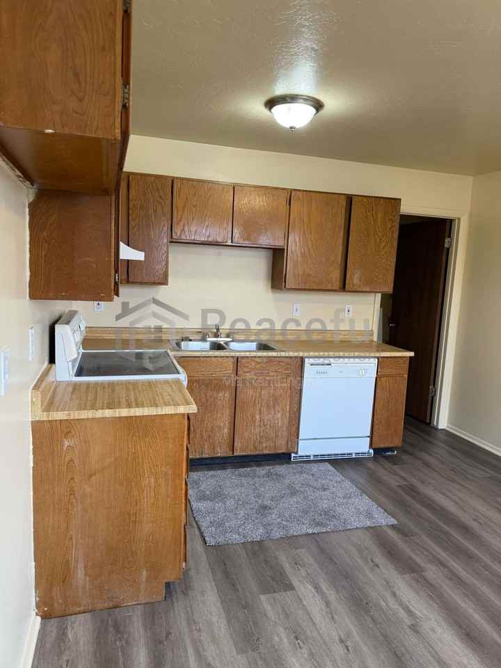 4693 S Arlington Park Dr #2 - Photo 3 of 29